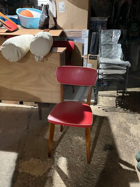 lot meuble bas 2 tiroirs ,canap,chaises ,table 480 Alenon (61)