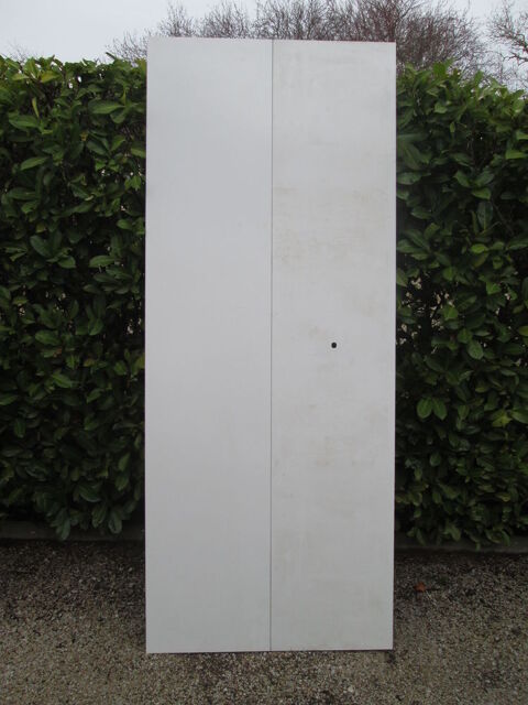 Porte pliante métallique KAZED
20 Castres (81)