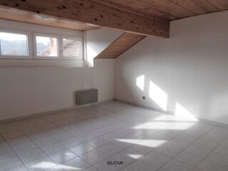  Appartement � louer 4 pi�ces 100 m� Tournay