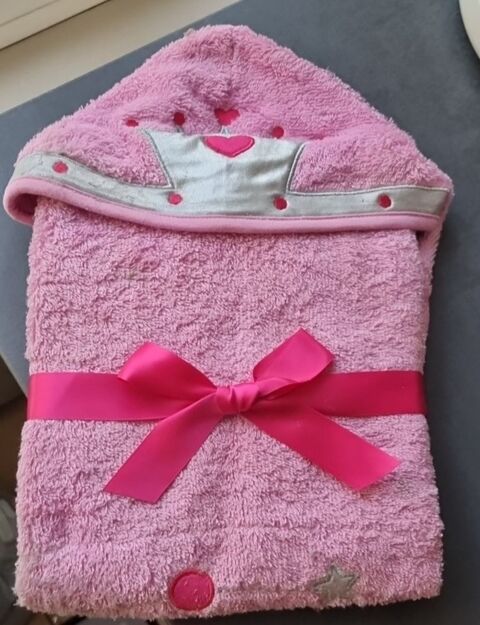 Cape de bain neuve 10 Oullins (69)