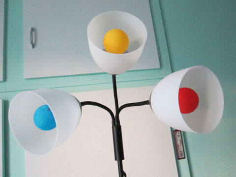 LAMPADAIRE SUR PIEDS 3 LUMIERES LED EN COULEUR Saint-Avold (57)