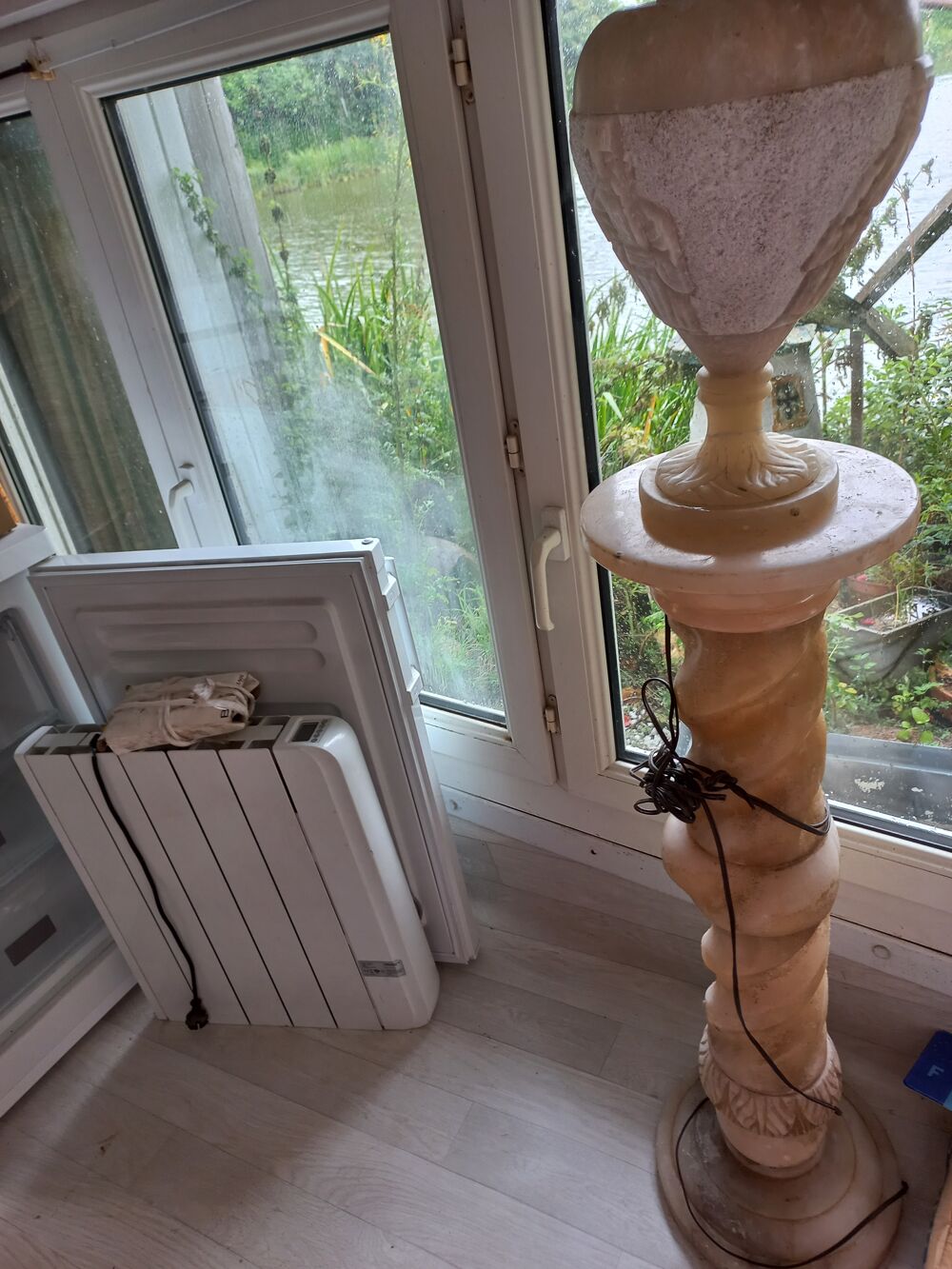 LAMPE EN ALBATRE Décoration