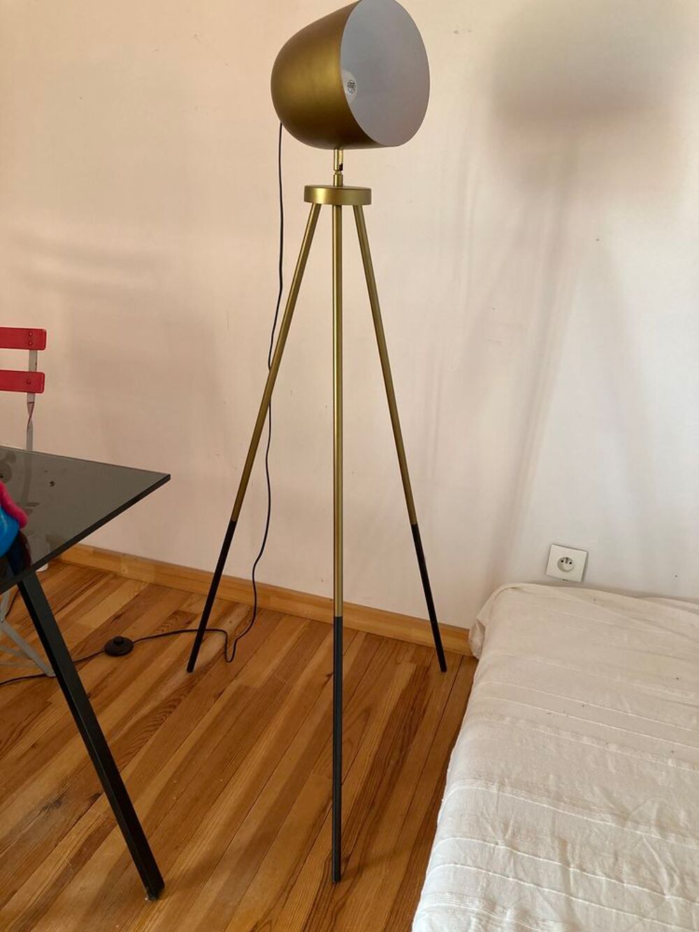 Lampe sur pied, m&eacute;tal couleur bronze, &eacute;tat neuf, 2 pi&egrave;ces Décoration
