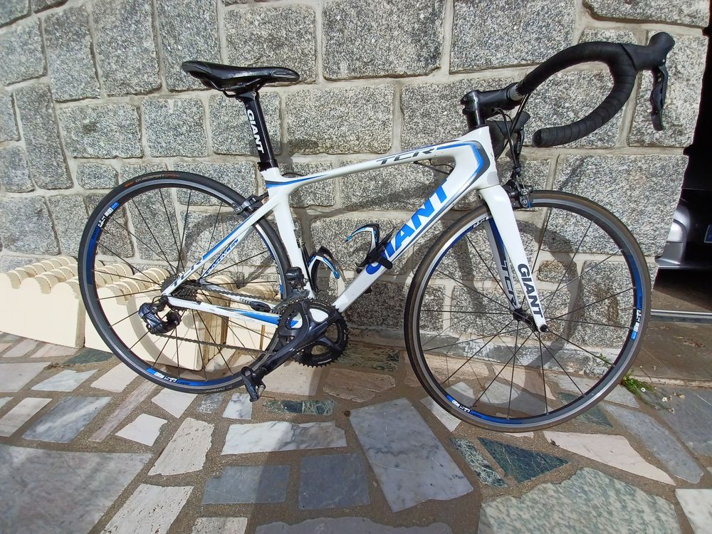  V&eacute;lo route GIANT tout carbone V�los