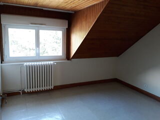  Appartement à louer 6 pièces 112 m² Laveissière