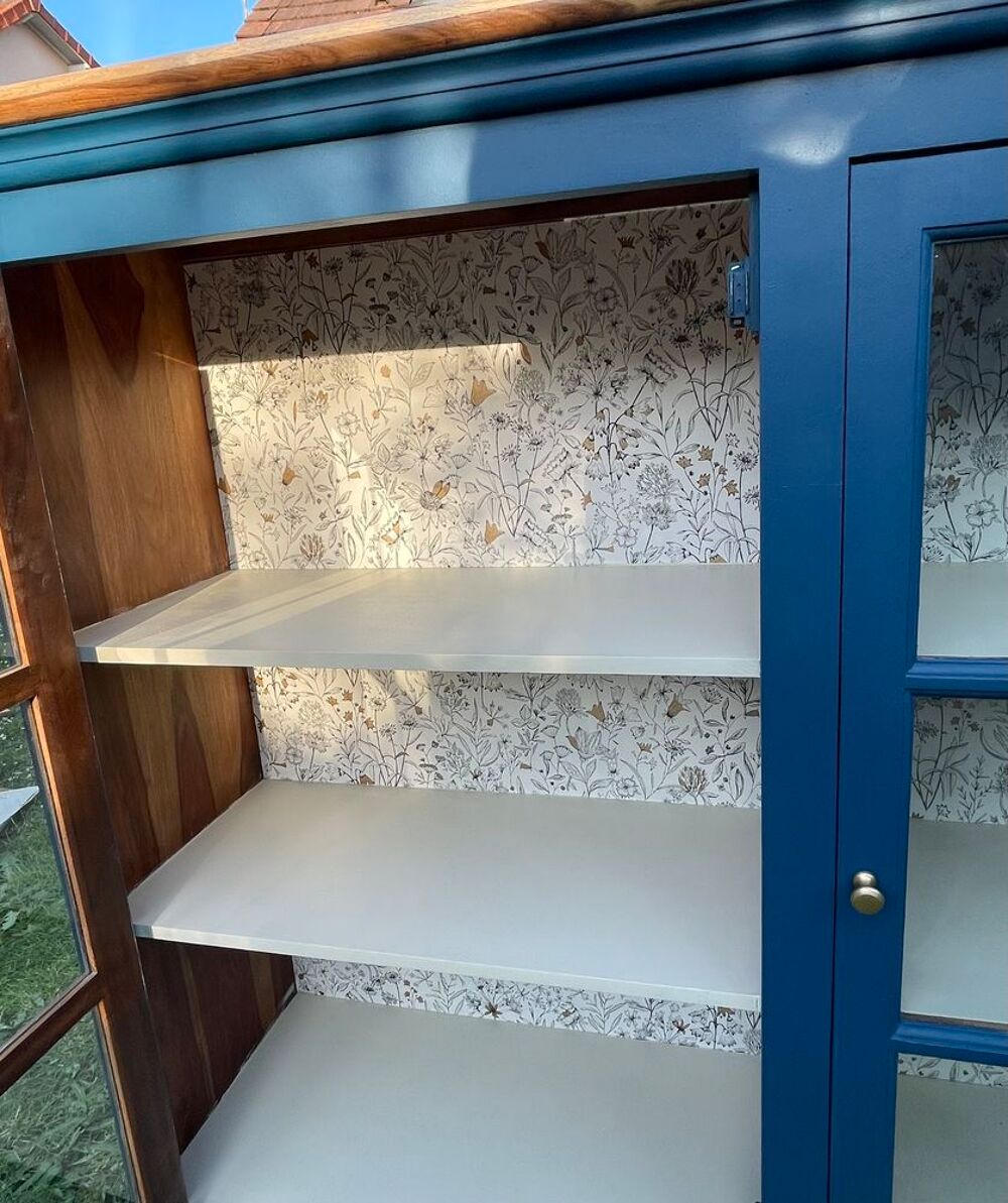 Buffet en bois exotique massif - porte vitr&eacute;e Meubles