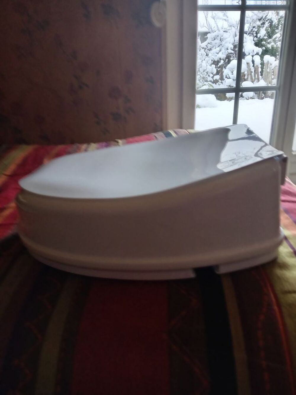 REHAUSSEUR WC avec couvercle Electrom�nager