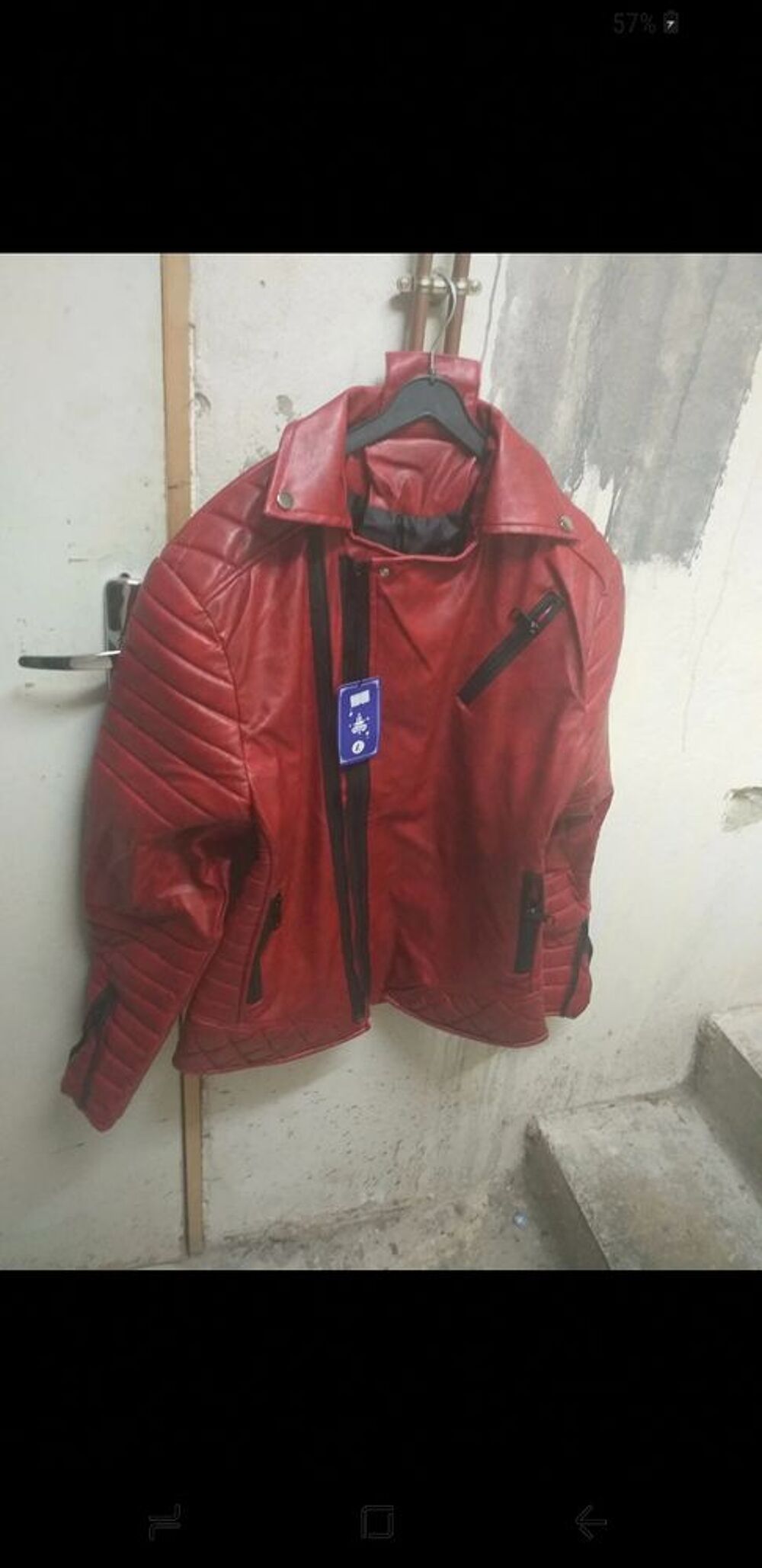 veste en similicur. Vêtements