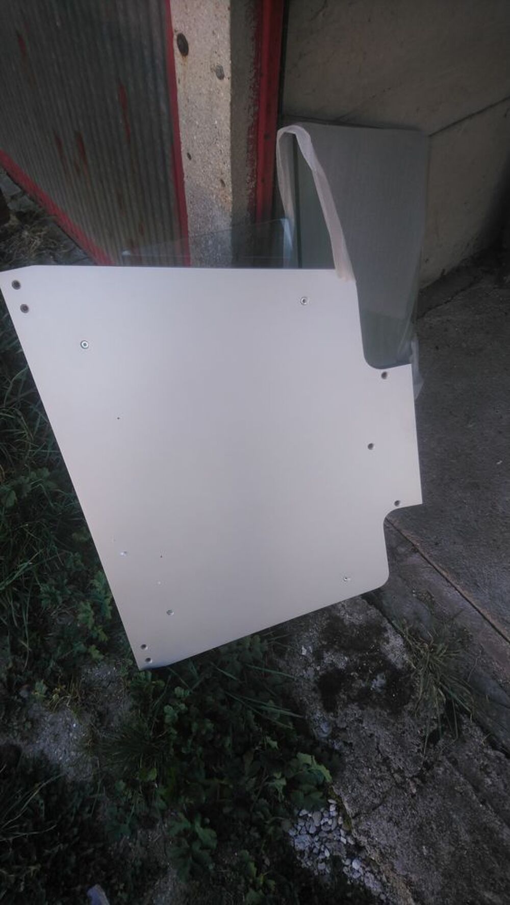 un meuble de tele tout neuf
il est dans son carton Meubles