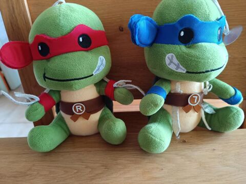 Peluches Tortue Ninja
15 Meyzieu (69)