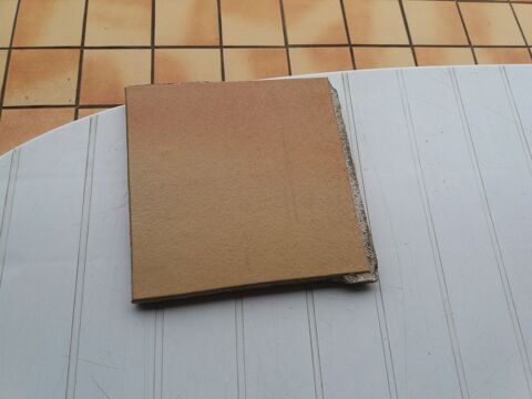 Recherche une quinzaine de carreaux de terrasse. 0 M�con (71)