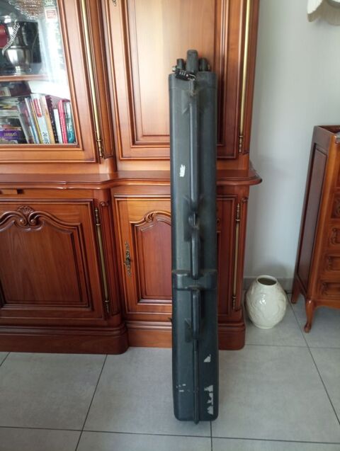 Tube de transport de cannes � p�che 0 Saint-Laurent-en-Grandvaux (39)