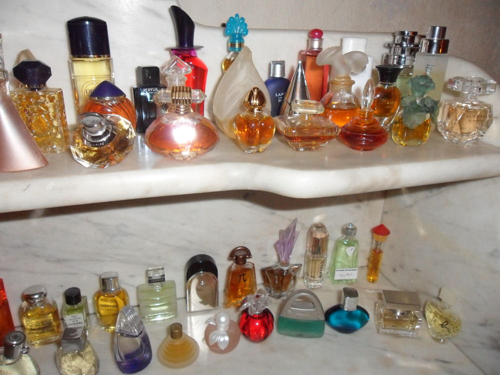 BELLES MINIATURES PARFUMS GRANDES MARQUES.

