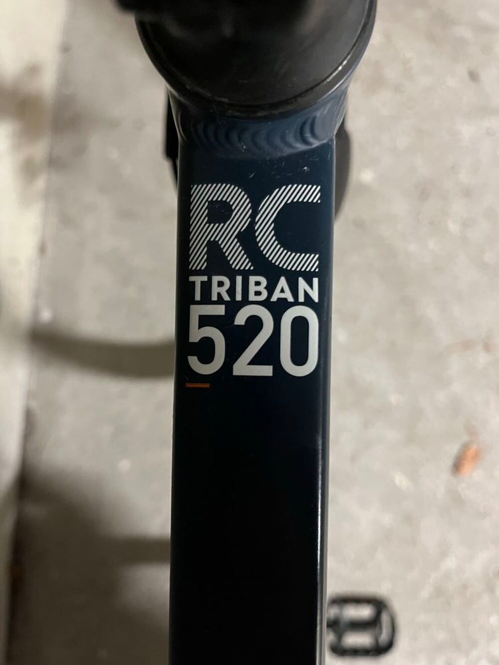 V&eacute;lo route RC Triban 520 - Bon &eacute;tat g&eacute;n&eacute;ral (pneu AR crev&eacute;) Vélos