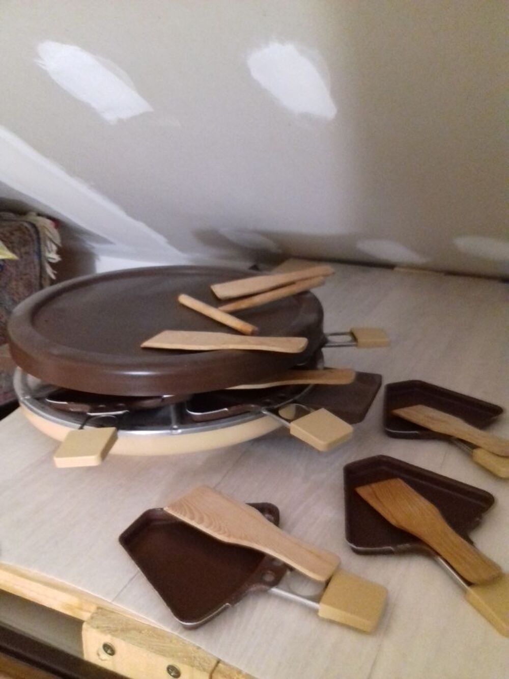 Cr&ecirc;pi&egrave;re et appareil &agrave; raclette Electroménager