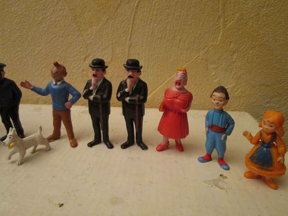  VIEILLES FIGURINES TINTIN ESSO BELVISION 1973 LOT 41Z12
