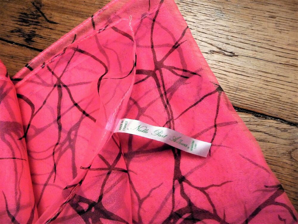 Foulard Carr&eacute; 75*75cm Rose Fuchsia- Nulle Part Ailleurs Vêtements