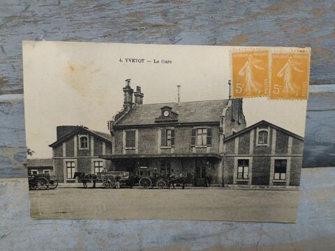 76. CPA YVETOT. Gare (rare) Normandie 
0 Loches (37)