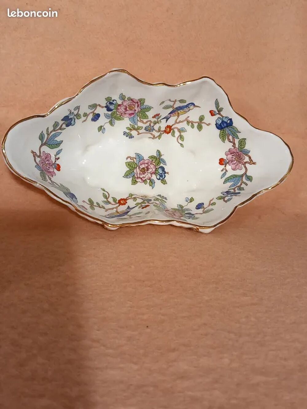 Bol en porcelaine anglaise Décoration