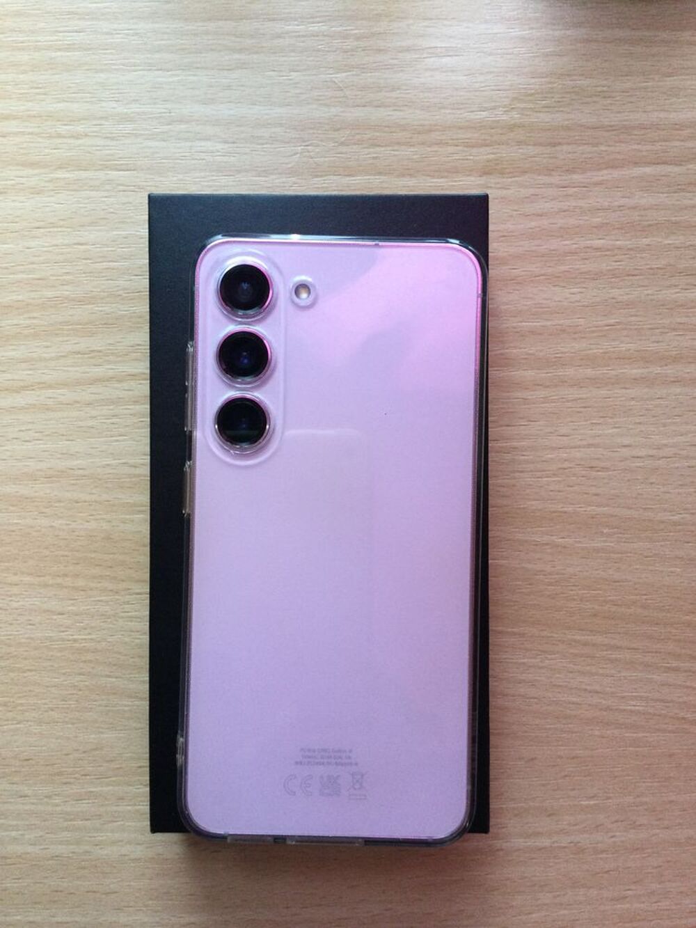 Samsung Galaxy S23 &eacute;tat neuf Téléphones et tablettes