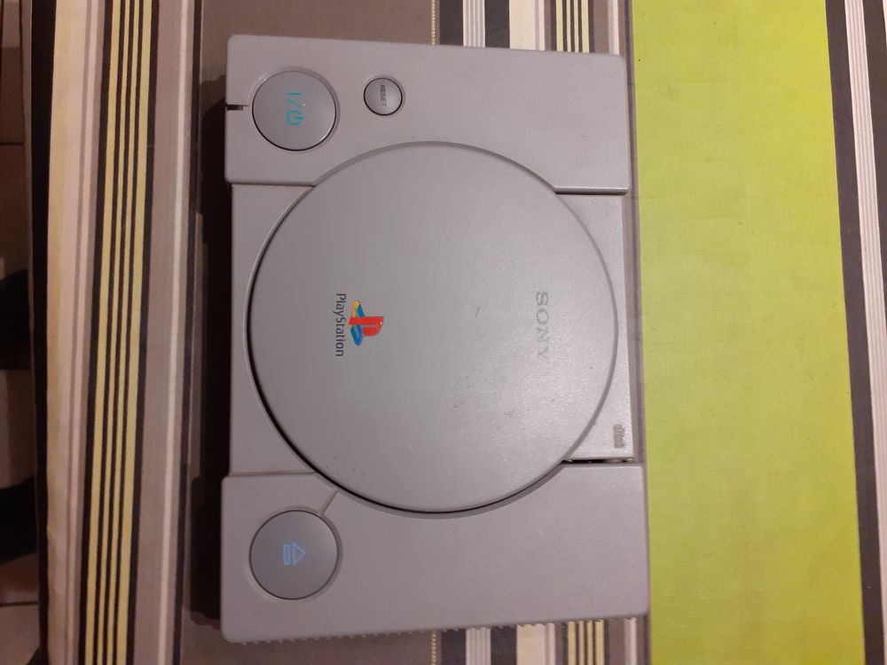 Jeu vid&eacute;o Consoles et jeux vid�os
