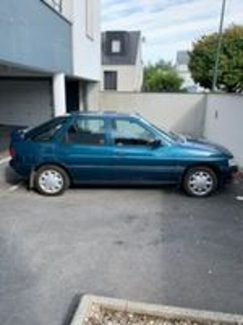 Escort 1.6i Ghia 1994 occasion 56000 Vannes