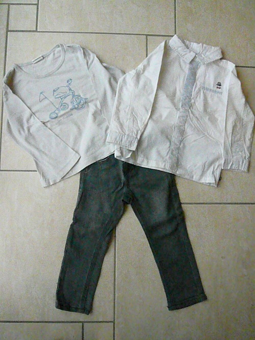 Ensemble 3 pi&egrave;ces 24 mois (n&deg;12) Puériculture