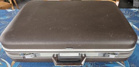 VALISE  MARQUE SAMSONITE MARRON 40 Le Sourn (56)