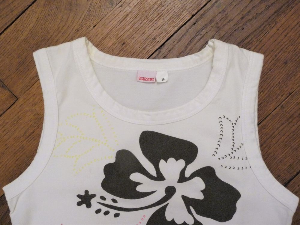 Top/ Tee Shirt Blanc Motif Fleuri Rouge Vert Jaune-3 Suisses Vêtements