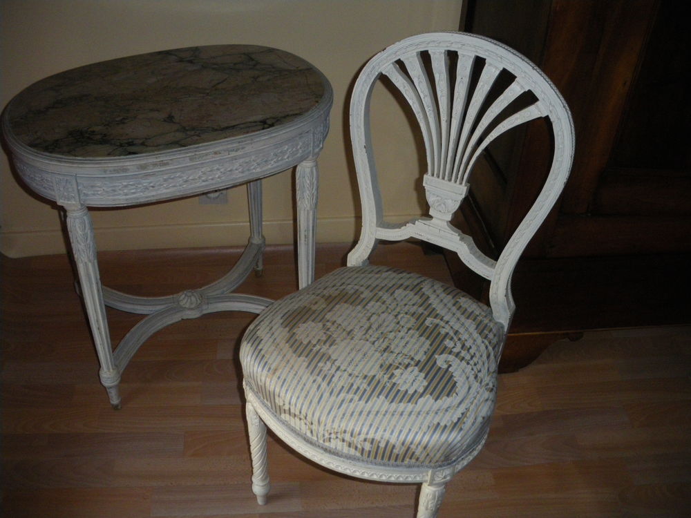 table basse et chaise anciennes - style marie antoinette Meubles