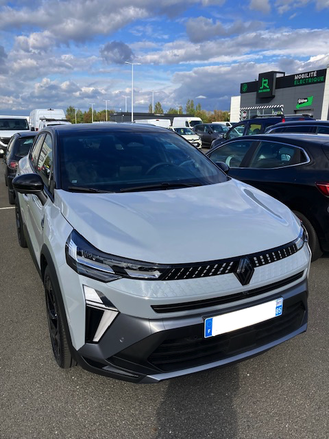 Renault Captur E-Tech full hybrid 145 esprit Alpine 2025 occasion Les Sables-d'Olonne 85180