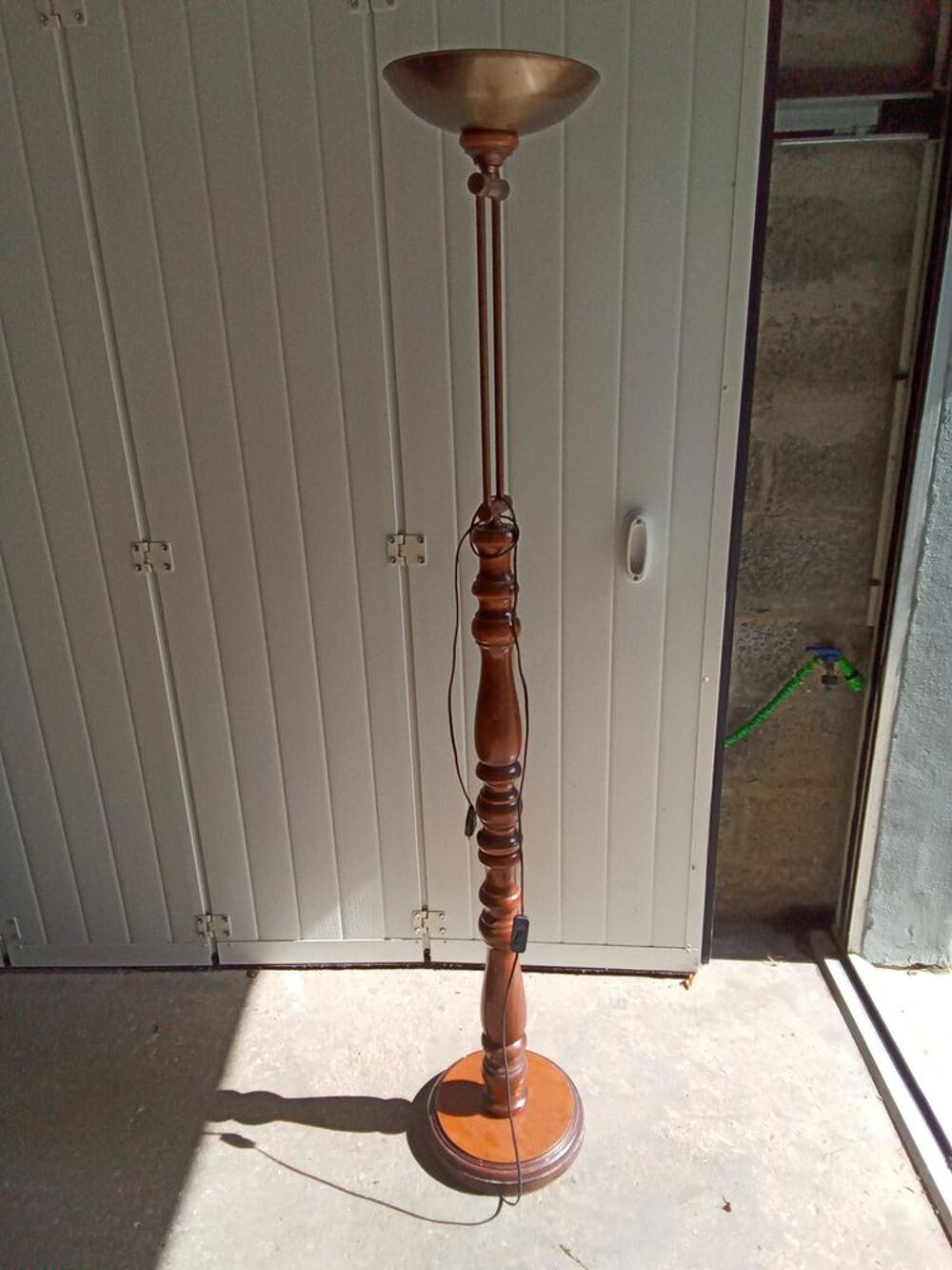 Lampadaire halog&egrave;ne Décoration