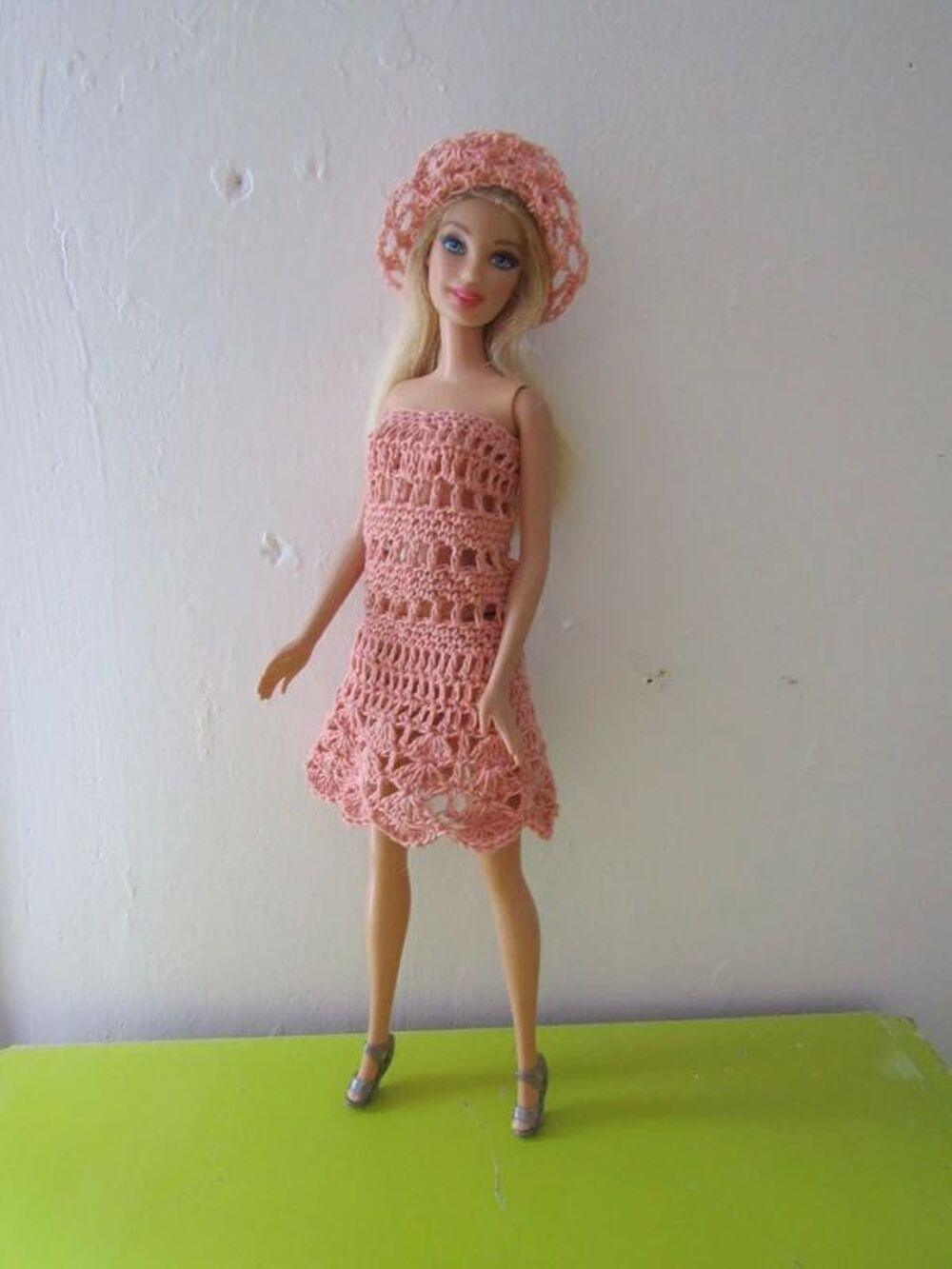 V&ecirc;tements poup&eacute;e Barbie fait main Jeux / jouets