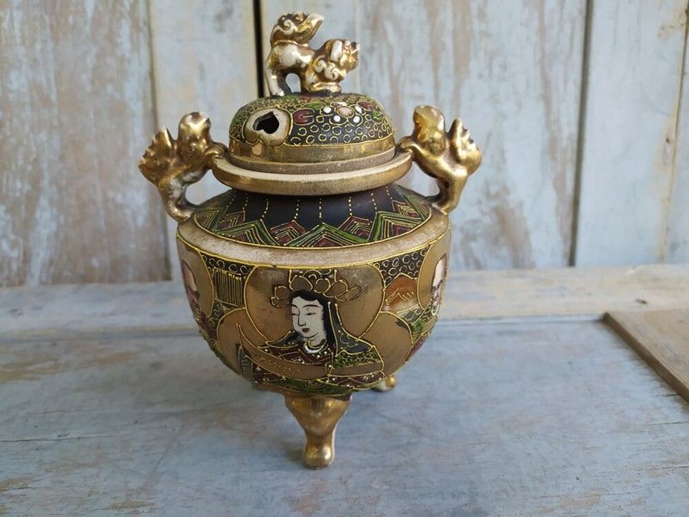 Br&ucirc;le Parfum Japonais Fa&iuml;ence de Satsuma Japon 1900-1920 Décoration