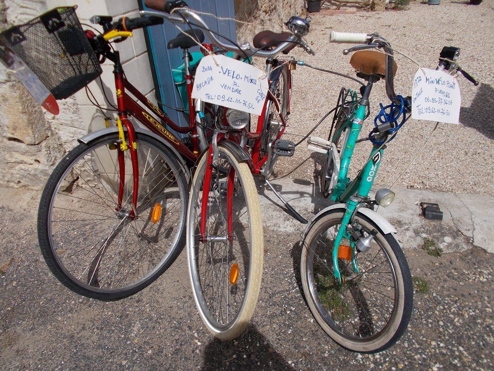 1 lot ou unit&eacute; de 3 velos vintage restaure 1975/2000/2024 Vélos