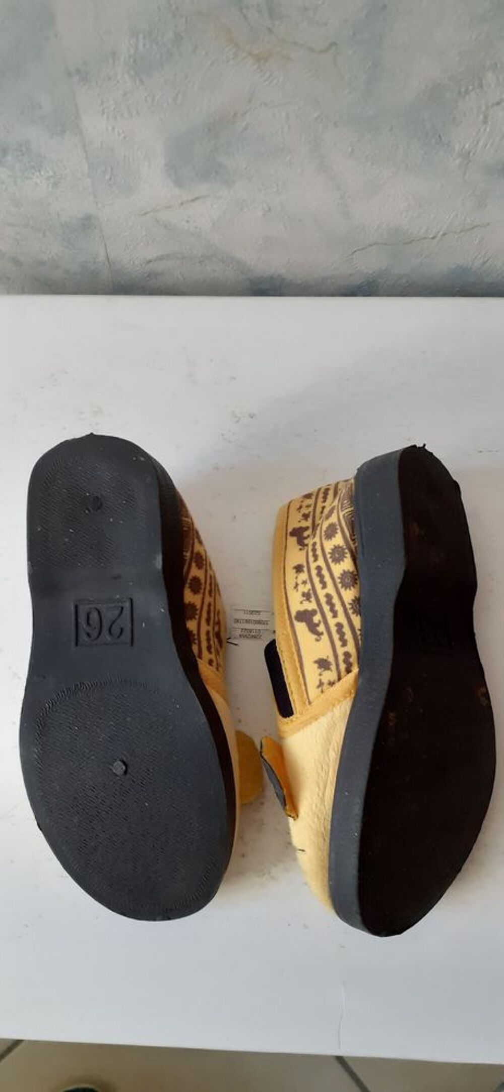 Chaussons gar&ccedil;on pointure 26 Chaussures