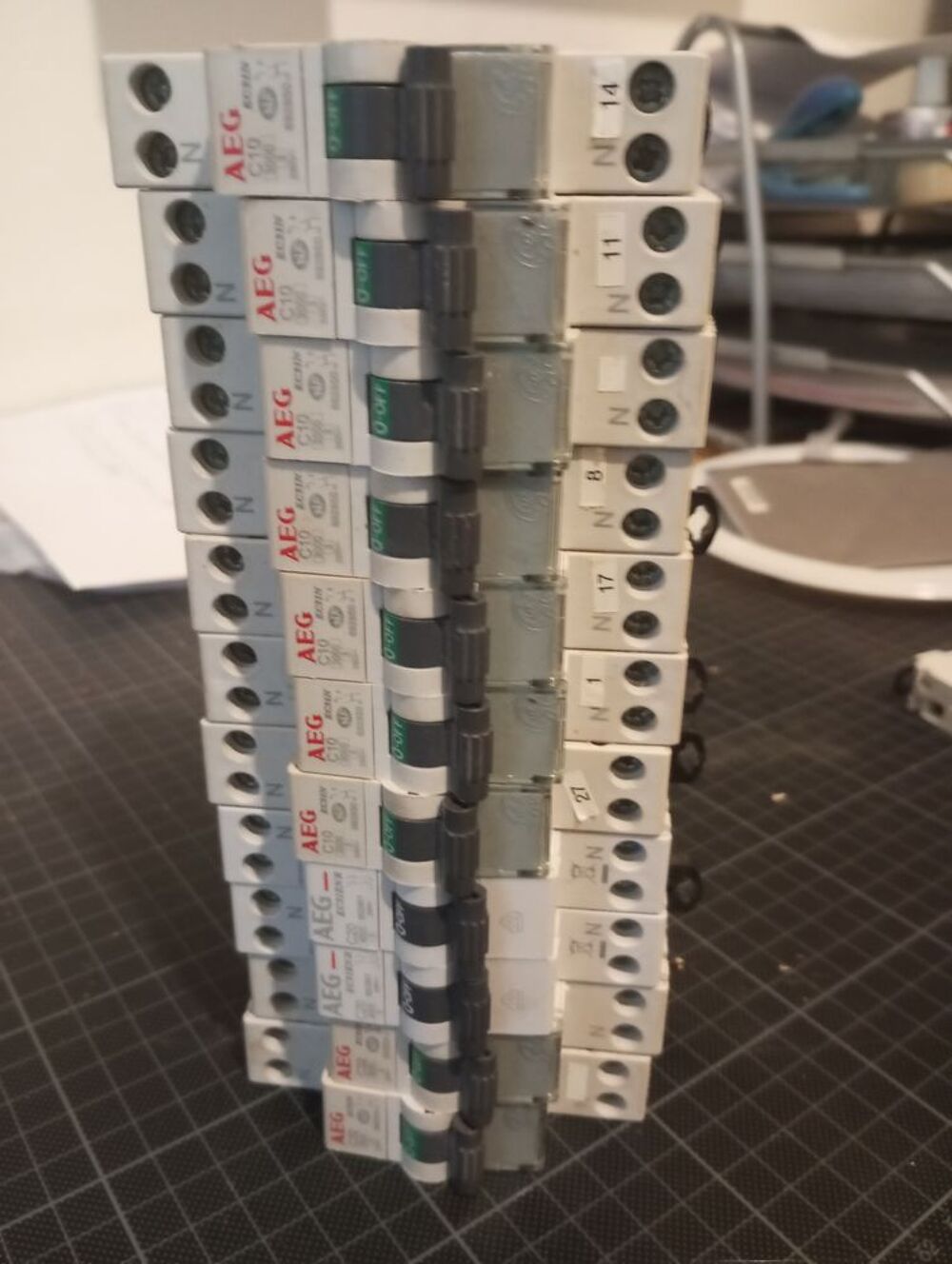 DISJONCTEURS Bricolage