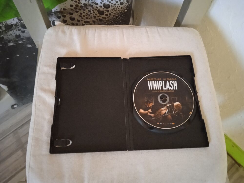 DVD Whiplash
2019
Excellent &eacute;tat
En Fran&ccedil;ais
Multi langue DVD et blu-ray