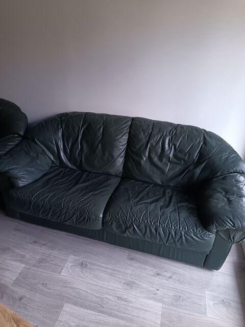 Canap� 3 places, un fauteuil et un pouf 180 Draveil (91)