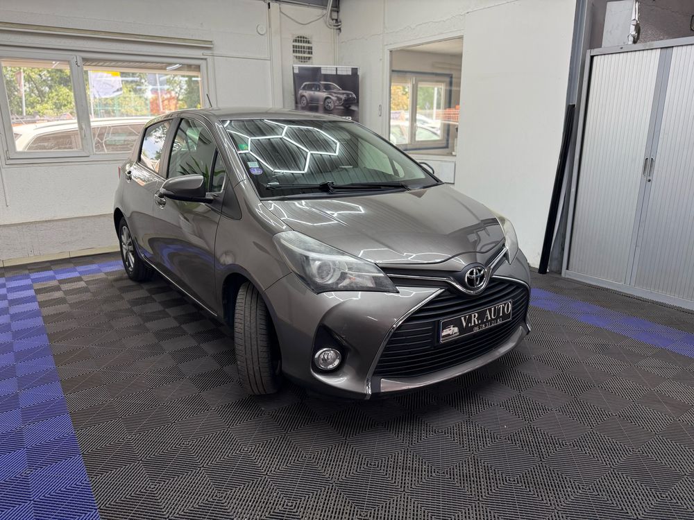 Yaris 100 VVT-i Design 2017 occasion 69120 Vaulx-en-Velin