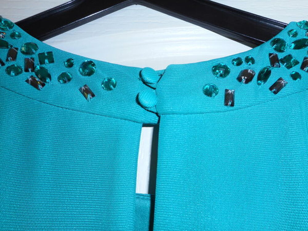  robe longue neuve taille 36 tr&egrave;s beau mod&egrave;le Vêtements