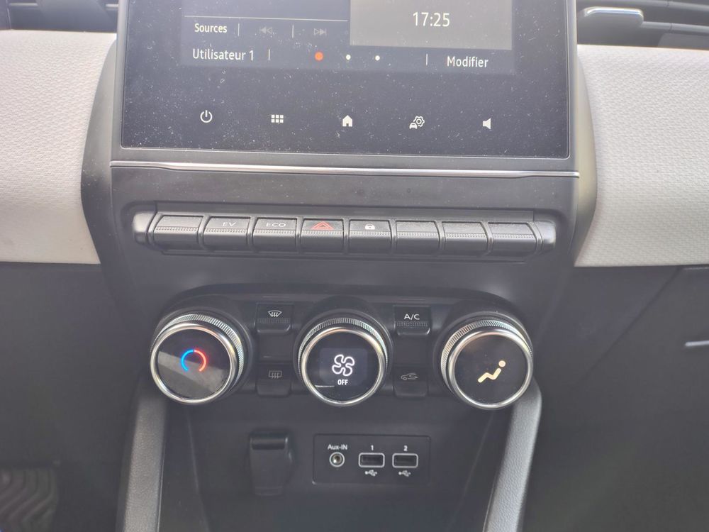 Clio V Clio E-Tech 140 - 21N Limited 2022 occasion 95100 Argenteuil