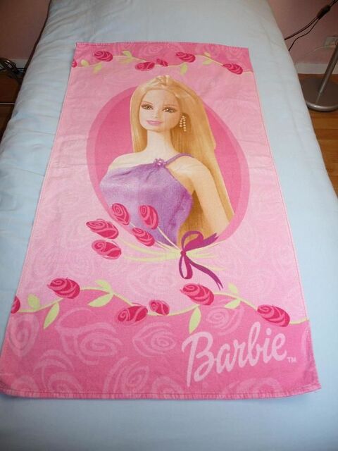 Serviette de bain BARBIE Grandes Dimensions - NEUVE 15 Celles-sur-Belle (79)