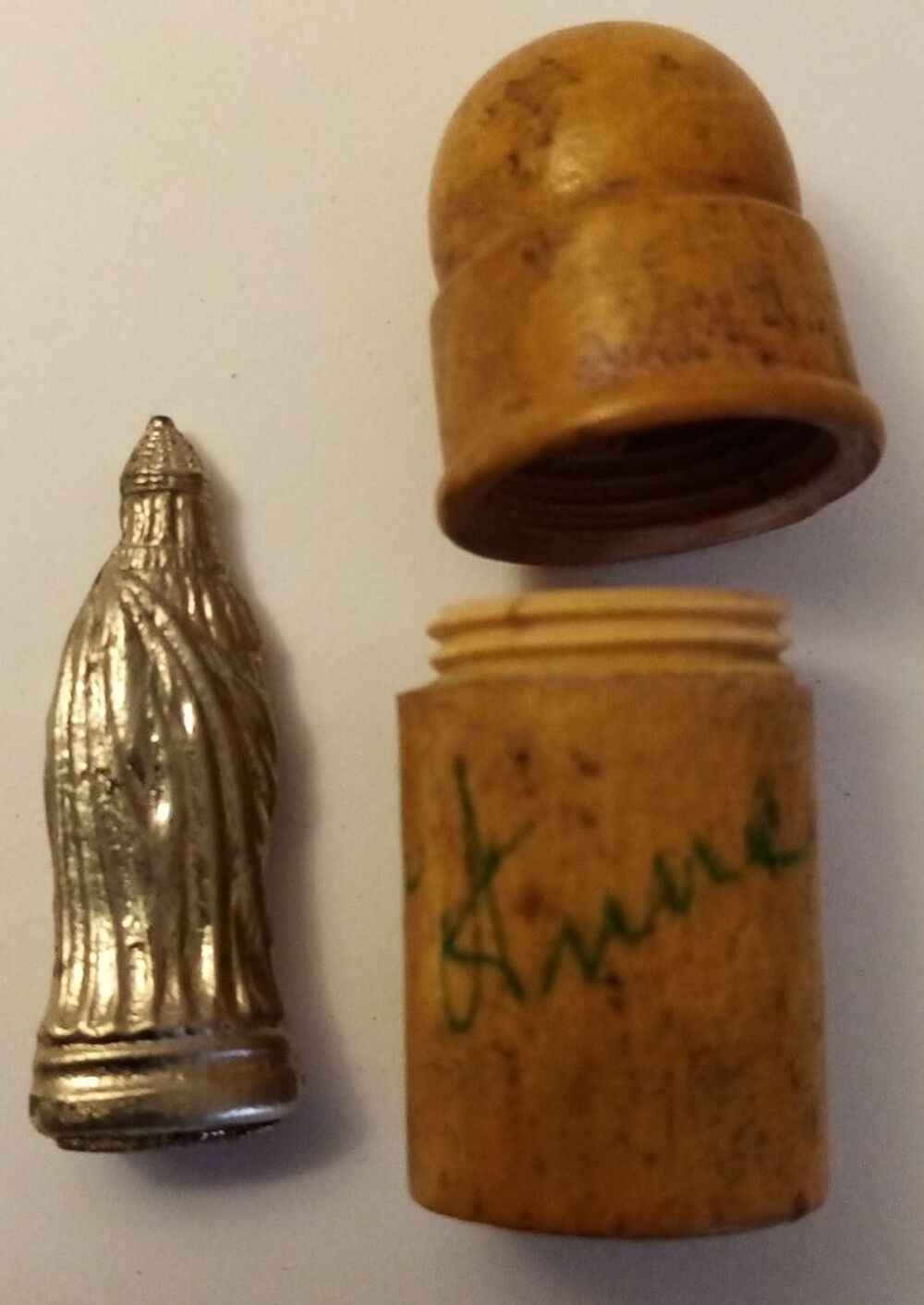 Rare et ancien reliquaire de voyage 