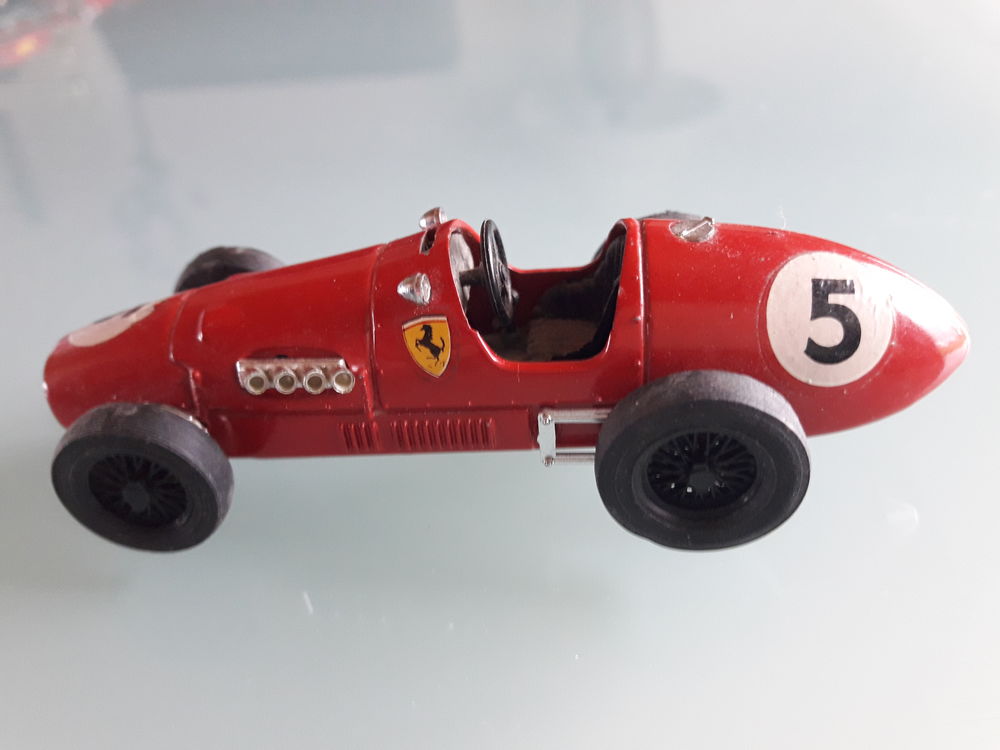 Ferrari 500 marque Polistil Made in Italy echelle 1:16eme 