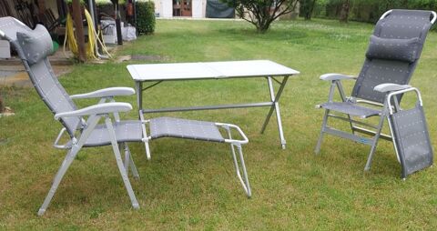 Table et chaises 150 Fresnes (41)