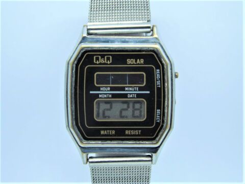 Rare montre LCD Solaire Q&Q (Citizen) annes 1980 49 Larroque (31)