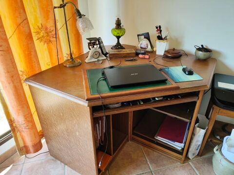 BUREAU D'ANGLE 50 Saint-Quentin-la-Poterie (30)