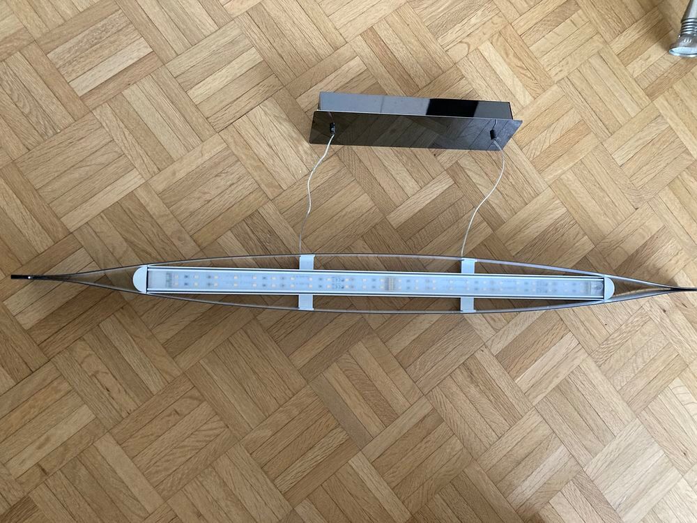 Suspension en LED
A retirer &agrave; Annecy 74000 Décoration