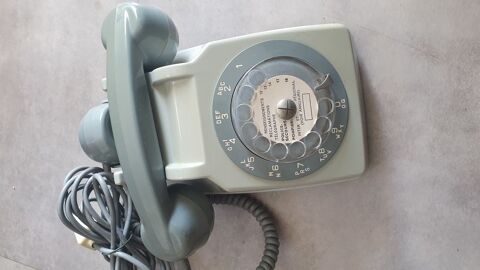 Telephone gris ancien 10 Cendras (30)